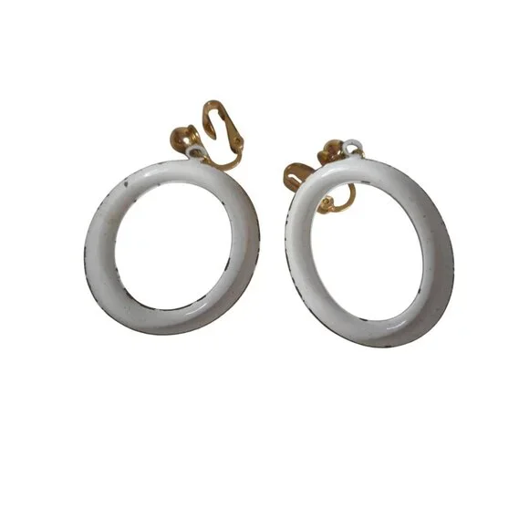 Vintage 1980s Trifari clip on earrings white hoops w/ ball tops costume jewelry - Picture 3 of 3